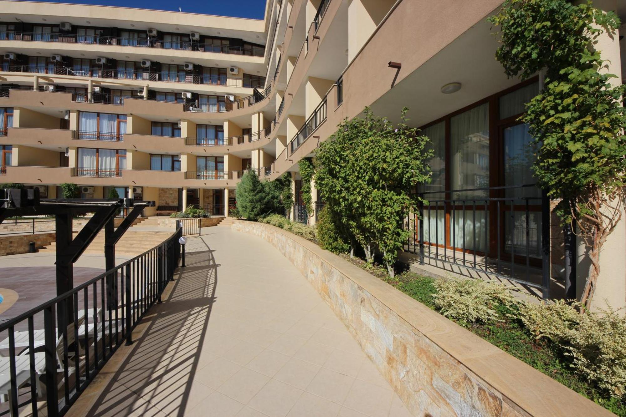 Menada Luxor Apartments Szveti Vlasz Kültér fotó